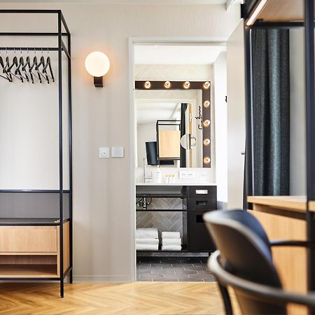 H4 Hotel Wyndham Paris Pleyel Resort Сен Дени Екстериор снимка