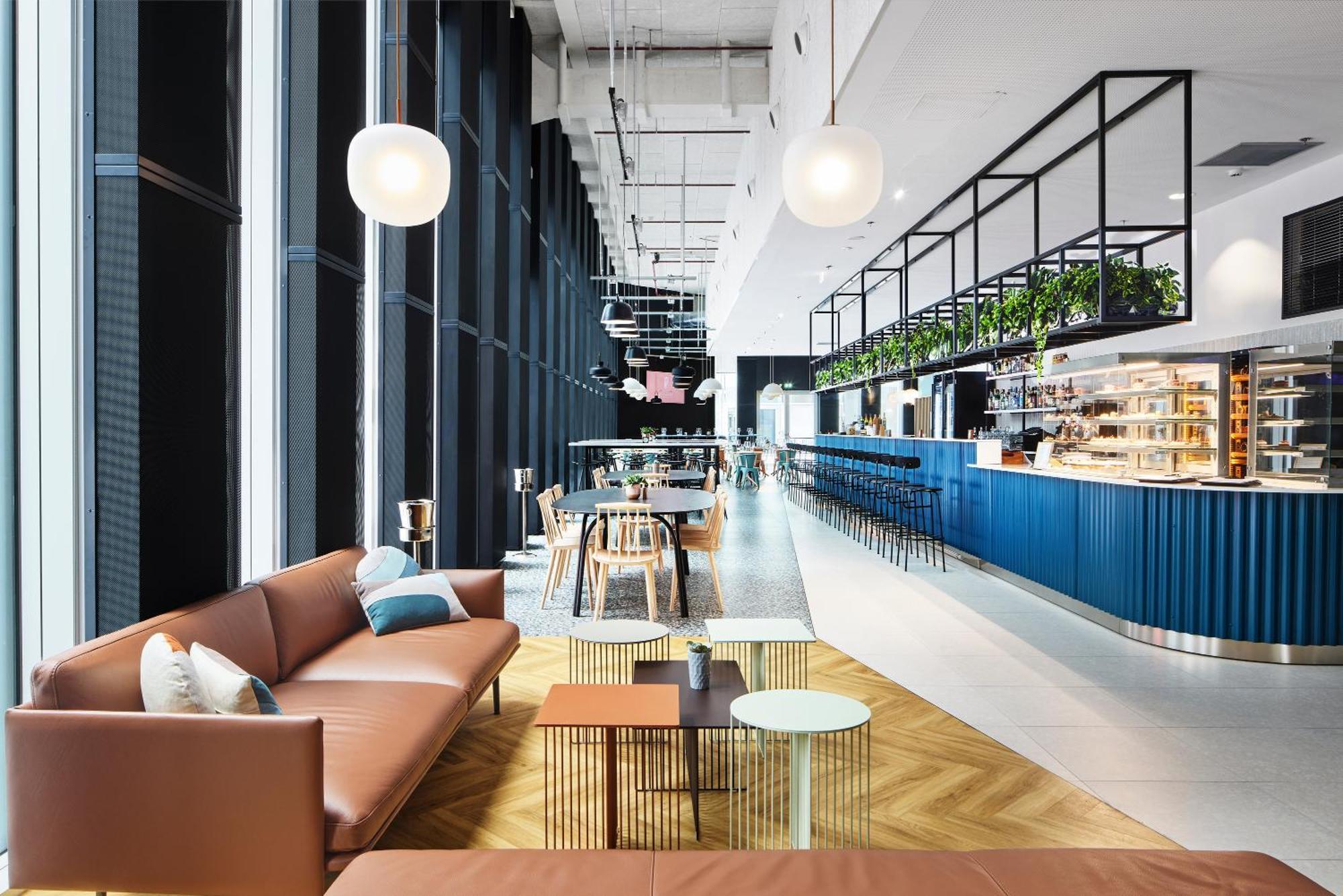 H4 Hotel Wyndham Paris Pleyel Resort Сен Дени Екстериор снимка