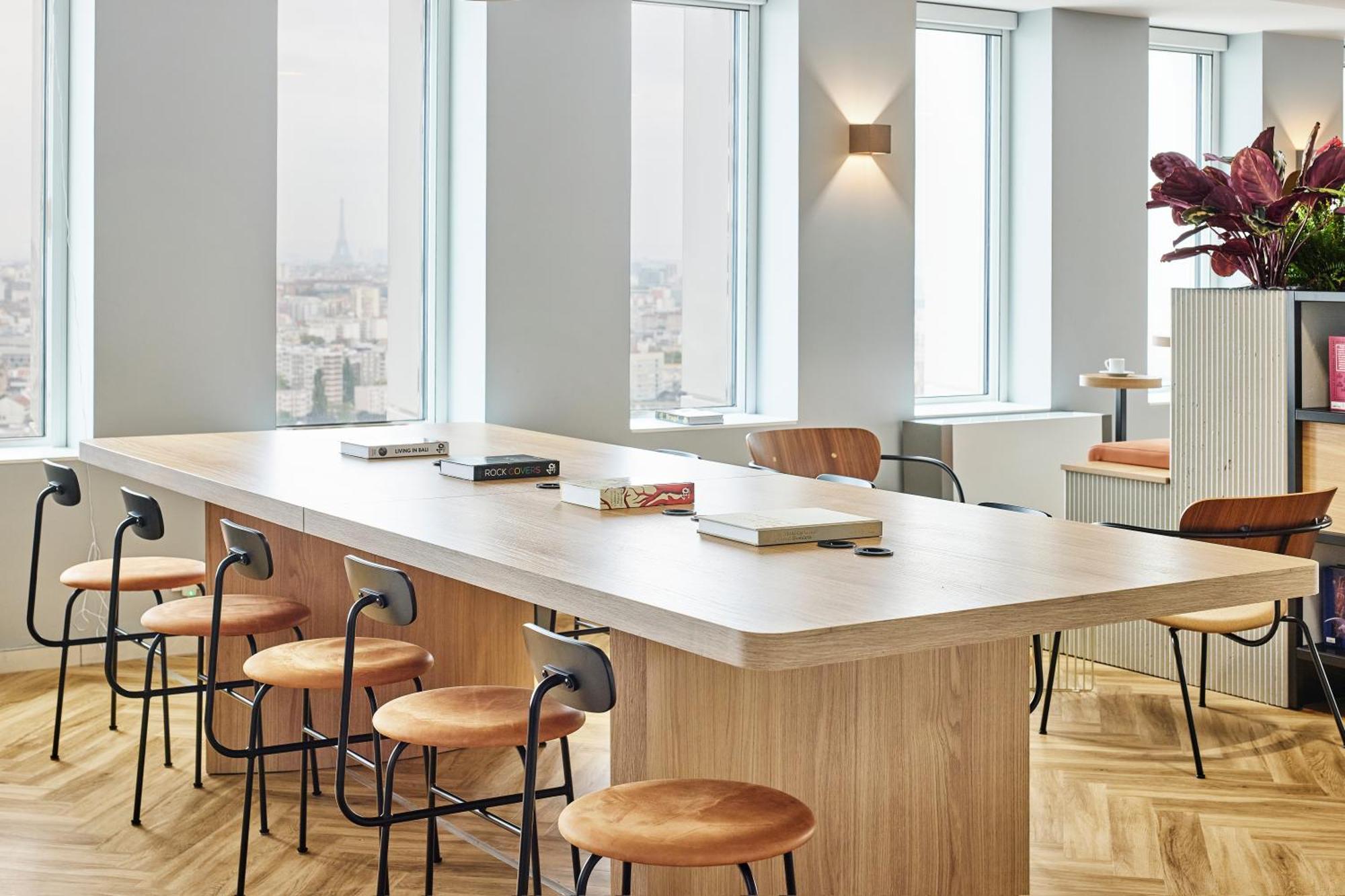 H4 Hotel Wyndham Paris Pleyel Resort Сен Дени Екстериор снимка