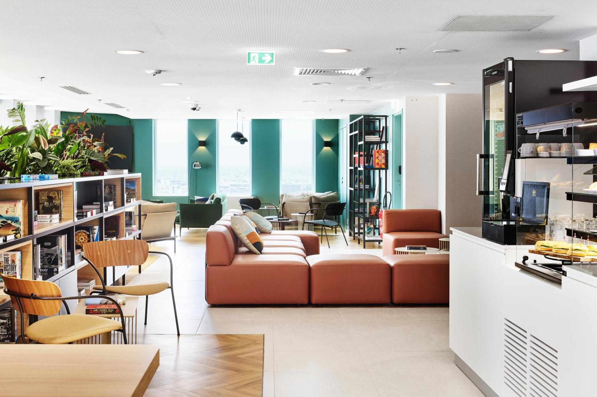 H4 Hotel Wyndham Paris Pleyel Resort Сен Дени Екстериор снимка