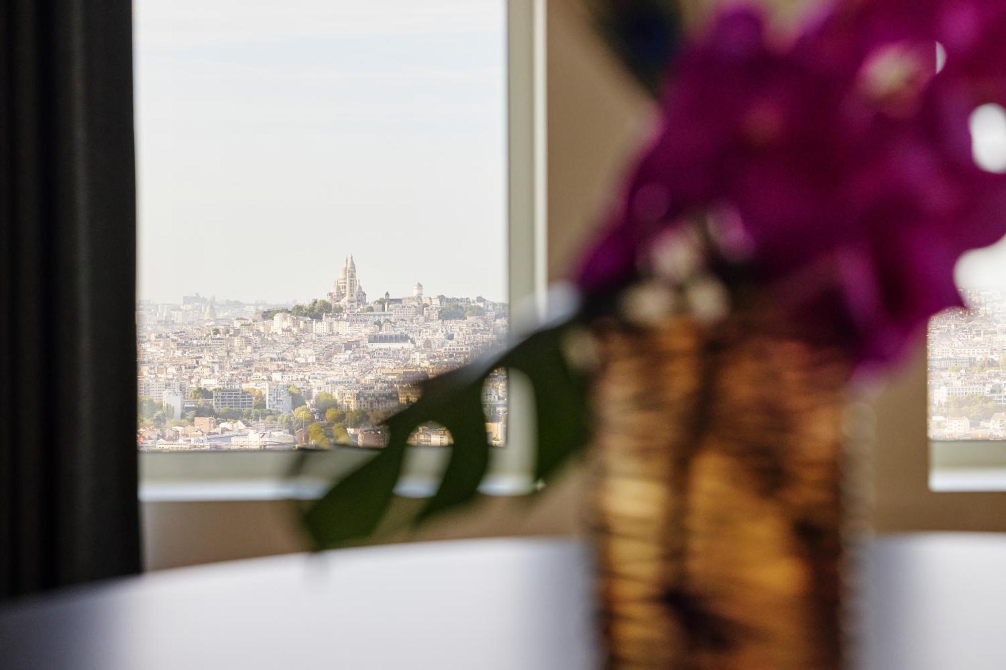 H4 Hotel Wyndham Paris Pleyel Resort Сен Дени Екстериор снимка