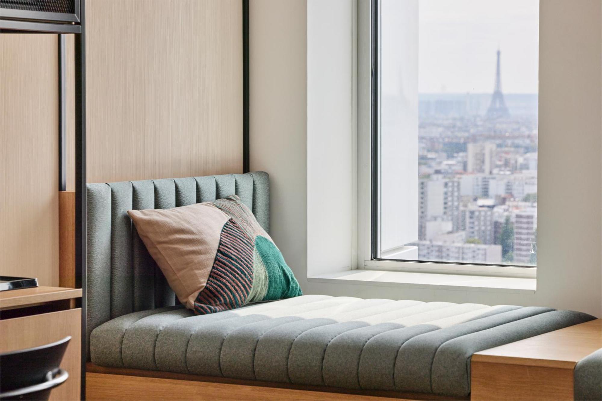 H4 Hotel Wyndham Paris Pleyel Resort Сен Дени Екстериор снимка