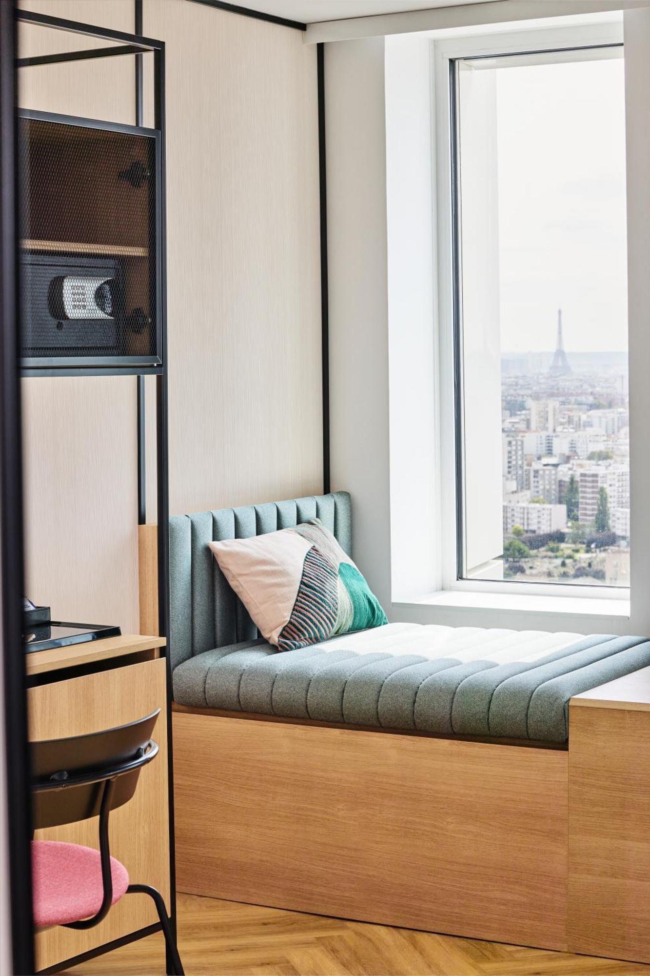 H4 Hotel Wyndham Paris Pleyel Resort Сен Дени Екстериор снимка